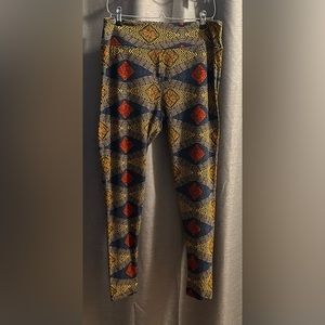 Multicolored LuLaRoe leggings. Super comfy!